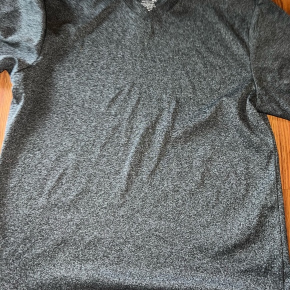 Gray workout T-Shitt - Picture 1 of 4